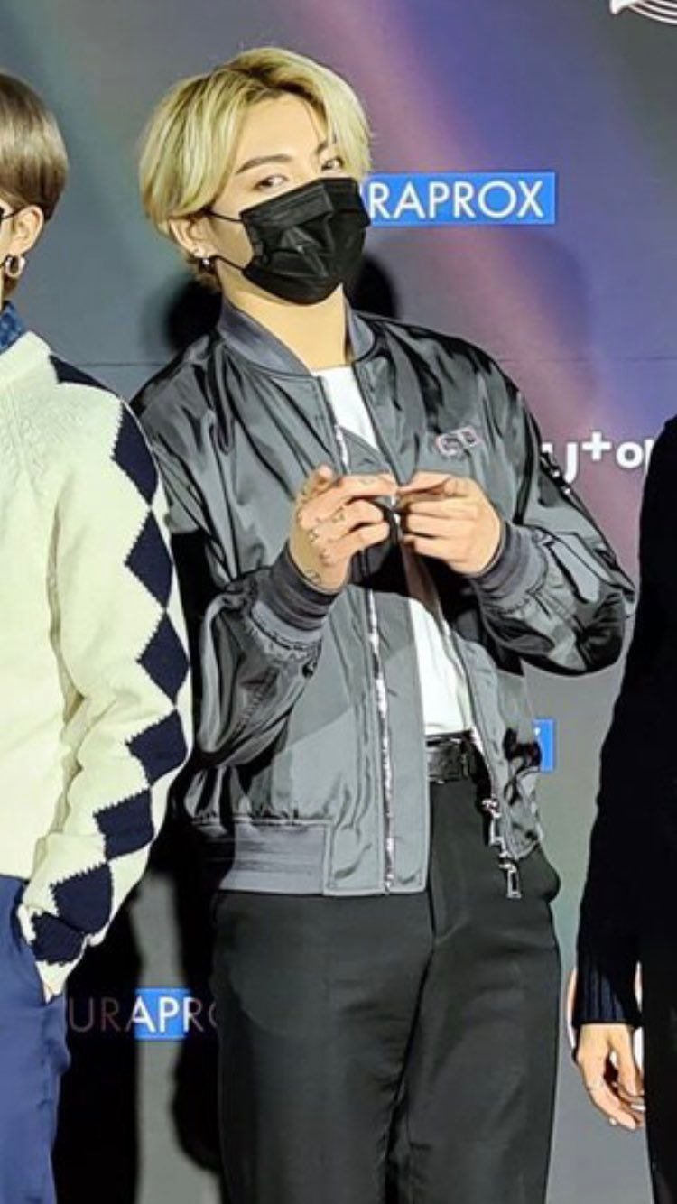  금발 염색한 방탄소년단 정국