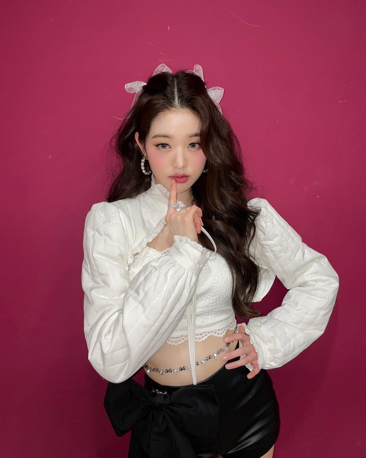  IVE 아이브 원영 220110 크롭티 의상 인스타그램 사진 6장