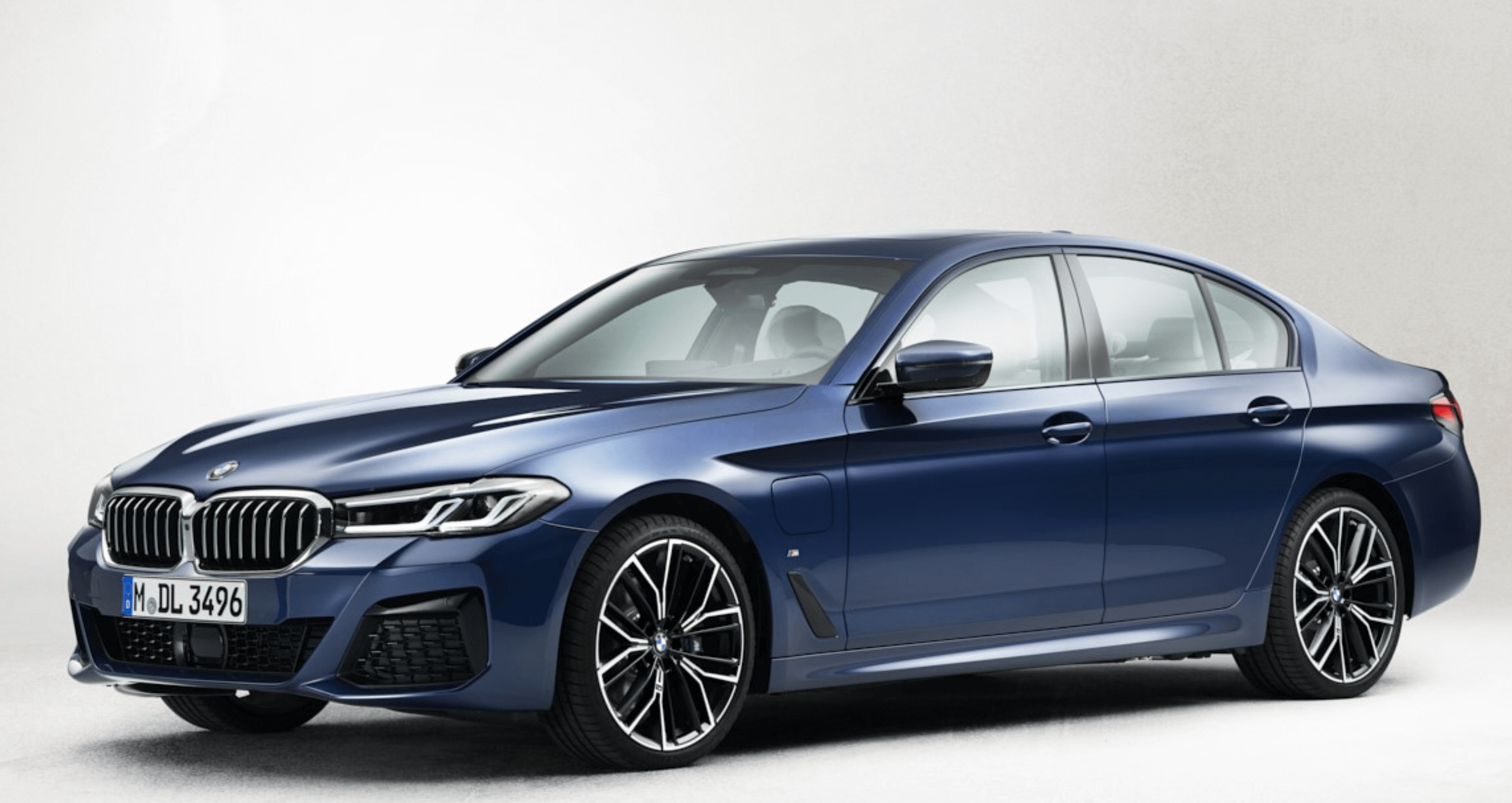  BMW 5 시리즈 페이스 리프트 출시 G80 E클래스 A6와 경쟁