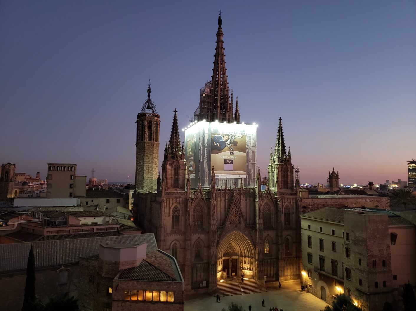 밤의 바르셀로나 대성당