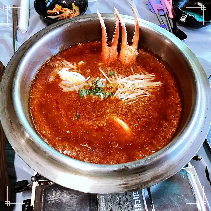 식객 허영만 백반기행 붉은대게 요리 문희경 편 대게 게짜박이 두부게살찜 울진 맛집 소개