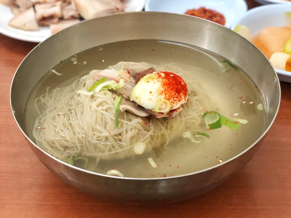  더워도 냉면 추워도 냉면 - 을지면옥