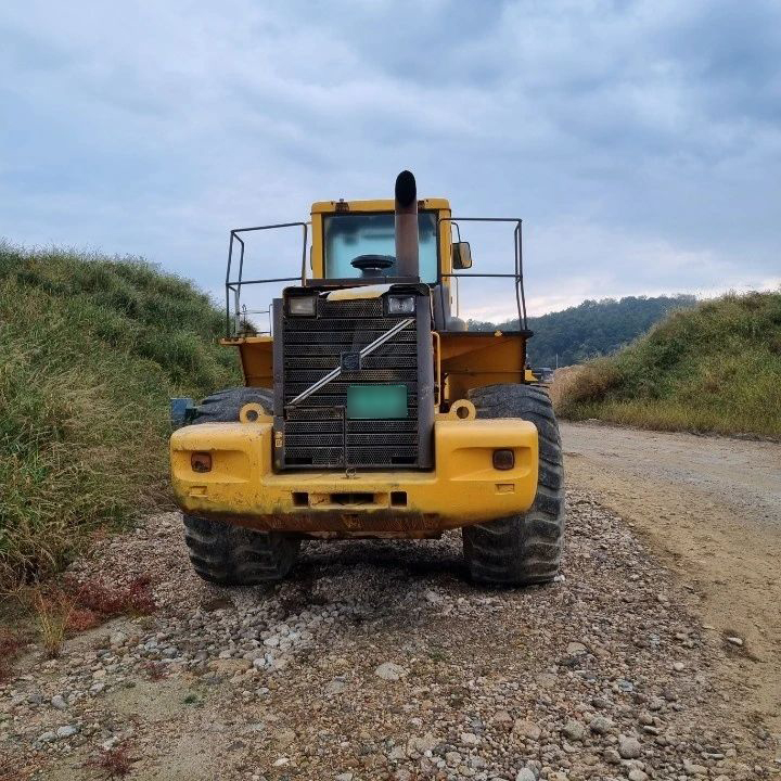  볼보 L220D 1999년식 3500만원 판매합니다.