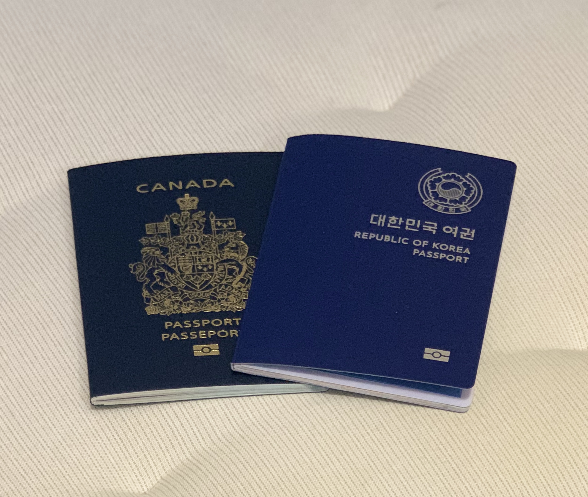캐나다 여권&#44; 한국 새 전자여권