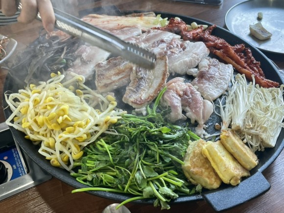 더덕솥뚜껑삼겹살 이미지
