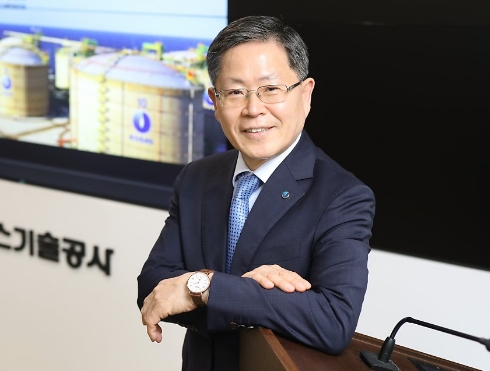 조용돈 프로필 나이 고향 학력 경력