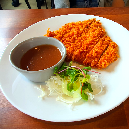  대구 수목원 근처 비빔밥 무한 리필이 되는 밥집 풍경 담은 돈가스.