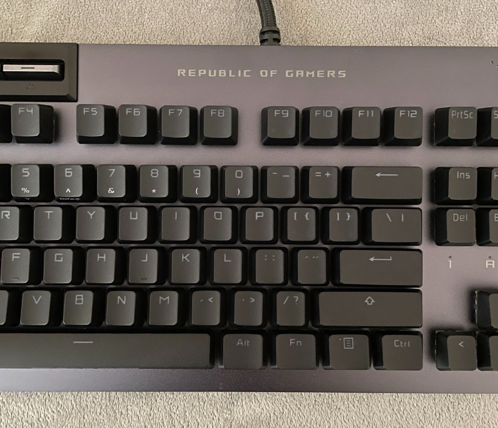 ASUS ROG Strix Flare II Animate 기계식 키보드 검토
