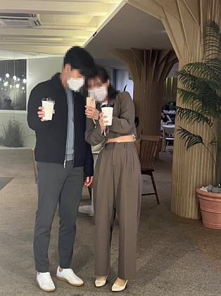 어나더쥬얼리-거울셀카