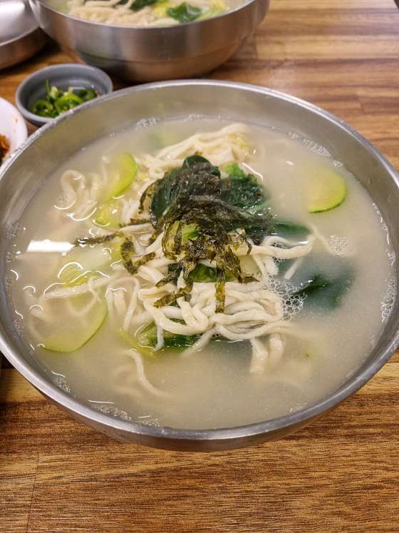 경북손칼국수는