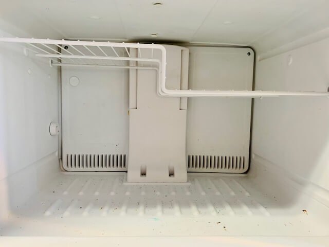 냉동실-청소-전-모습