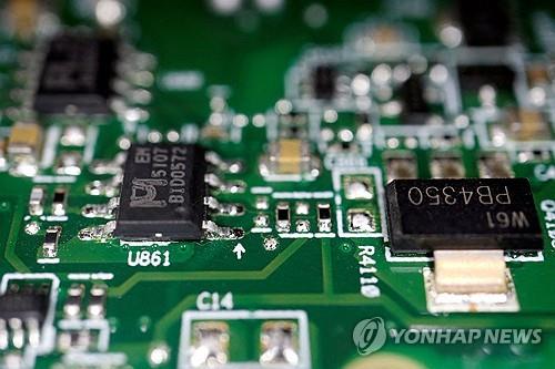  EU, 중국에 대한 반도체 의존성 문제로 미국과 손잡나? - 깊이 있는 분석