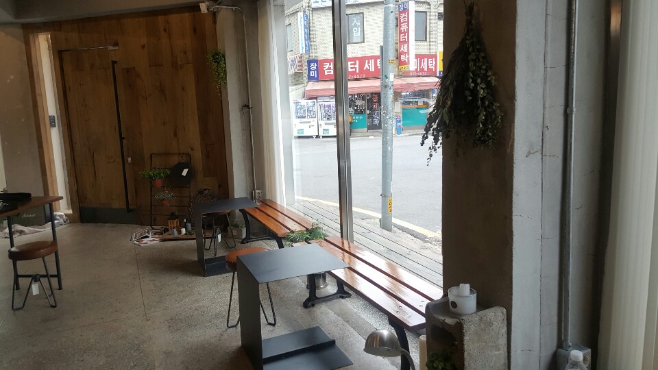  Limited Edition Cafe, 서울 송리단길 카페 '커피렉'(coffee  lec)
