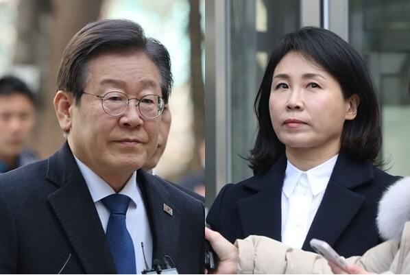 안경을쓴남성과-자켓을입은여성의모습