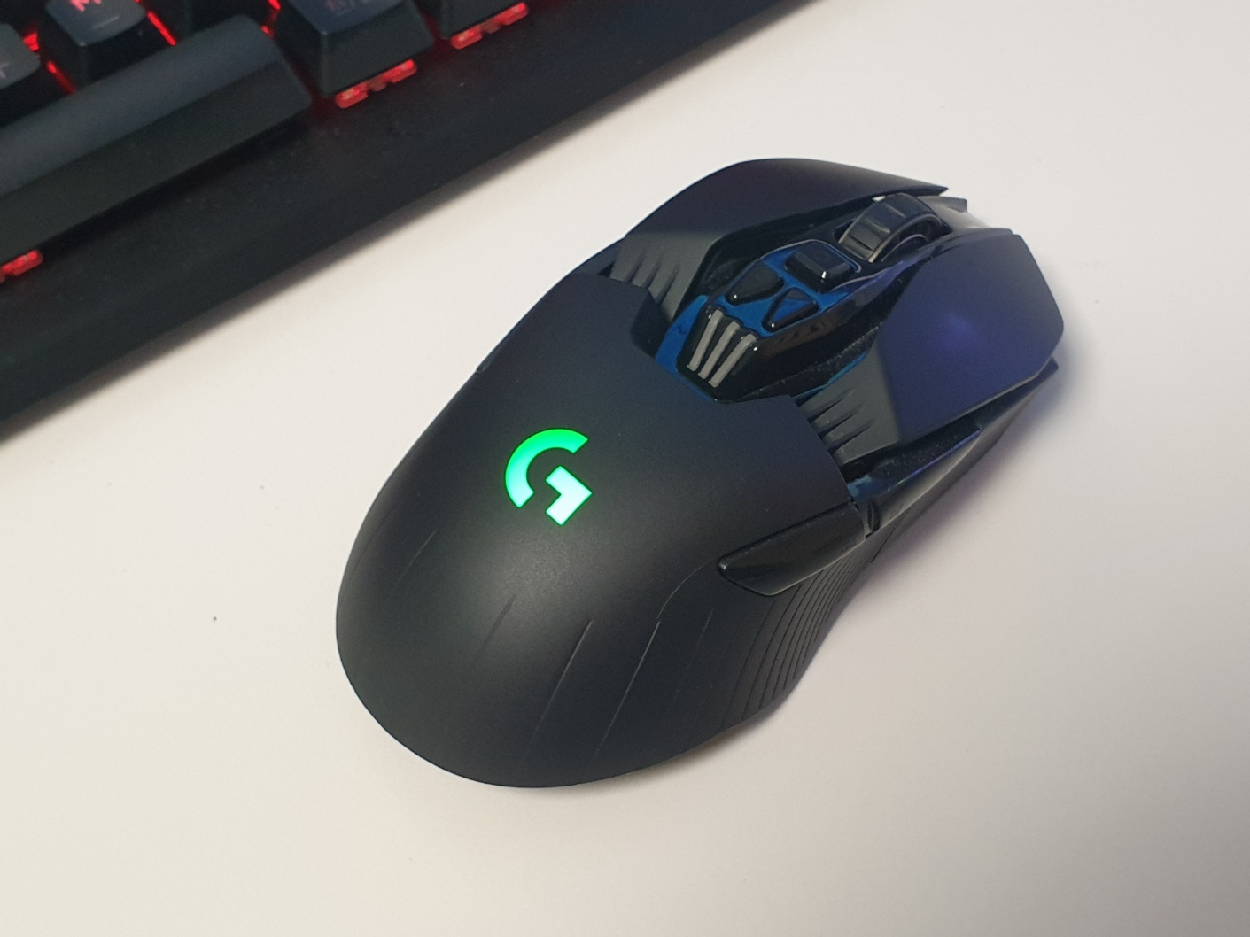  로지텍 양손잡이용 무선 게이밍 마우스 G903 HERO 2세대 추천하는 이유