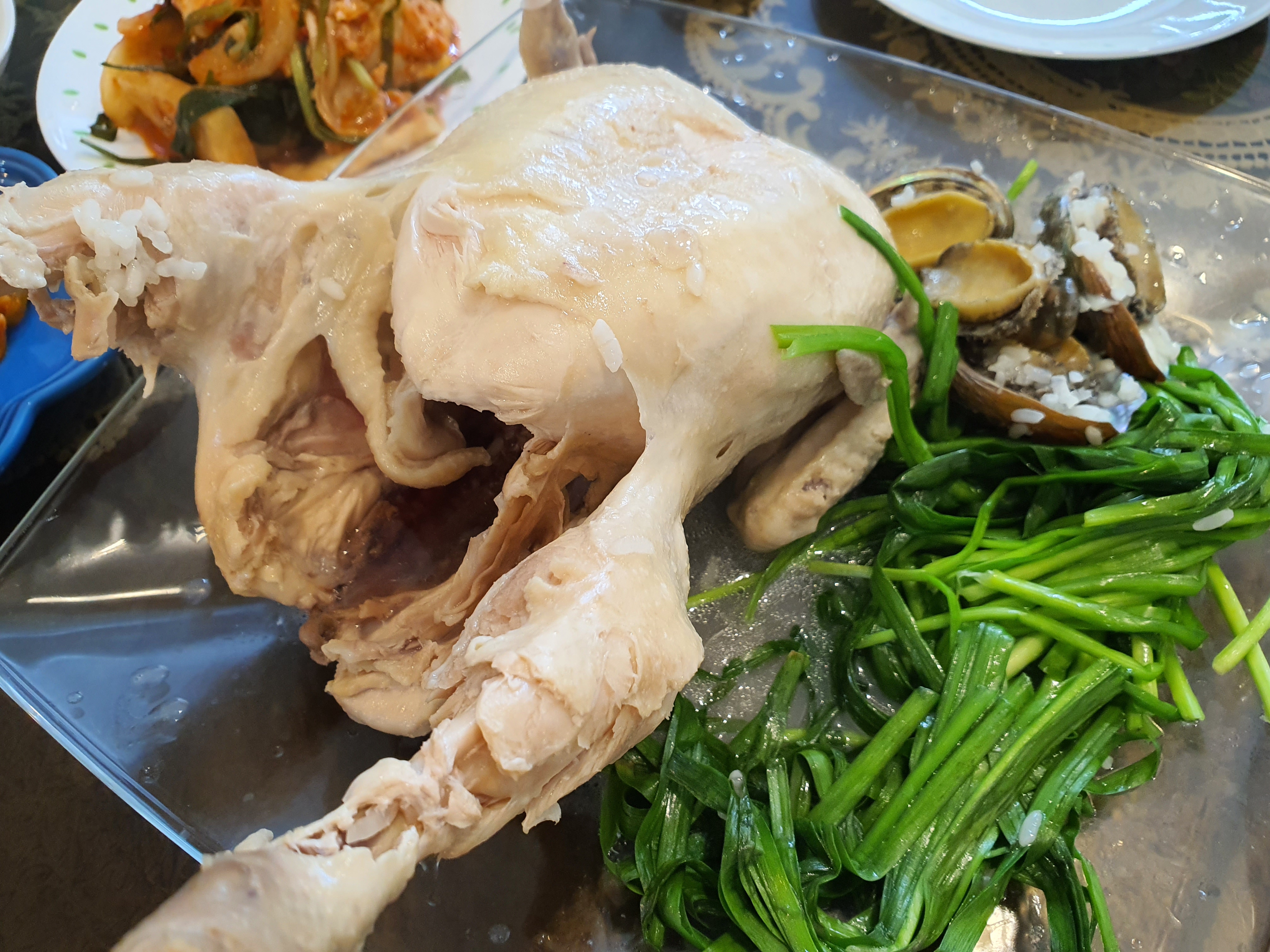  집에서 전복 닭백숙을 만들었는데요, 늦여름 보양식으로 아주 딱 좋네요!