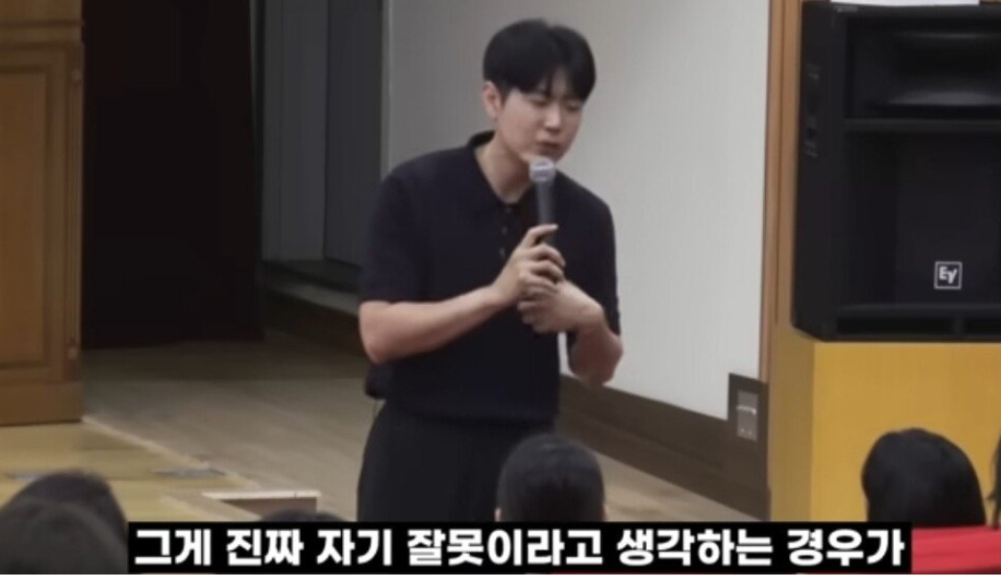 아들이 친구에게 맞고 왔을때 해줘야 하는 말 10