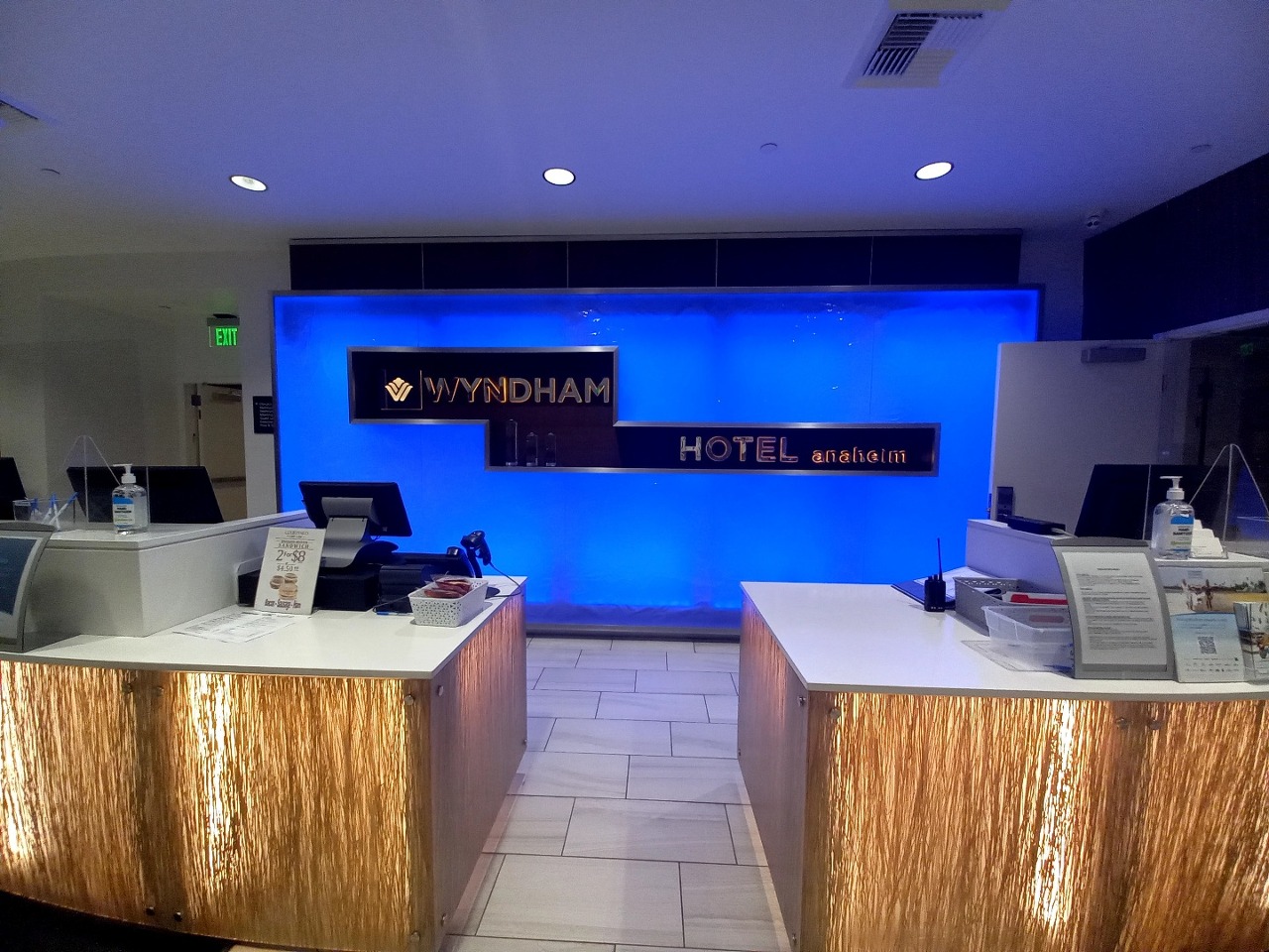 wyndham Anaheim Hotel