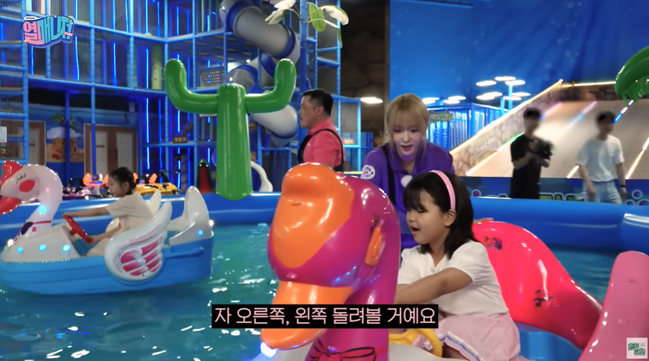 유명 키즈 카페에서 일일 알바하게된 걸그룹 멤버.jpg | 인스티즈