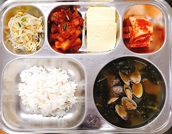 학교급식, 서울 당중초등학교에 14