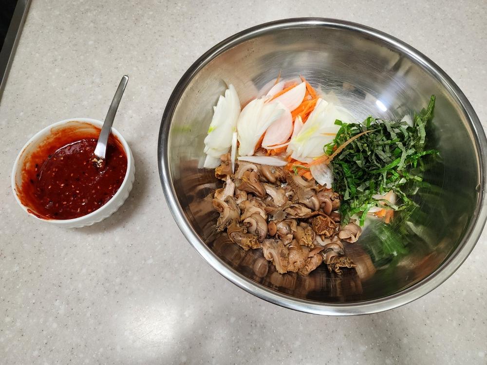 골뱅이및각종야채손질