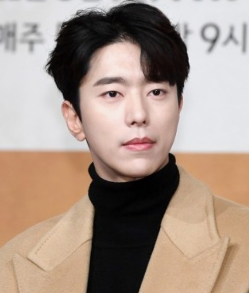 윤현민 나이 키 프로필 고향 학력 백진희 결별 야구 이혼 전소민