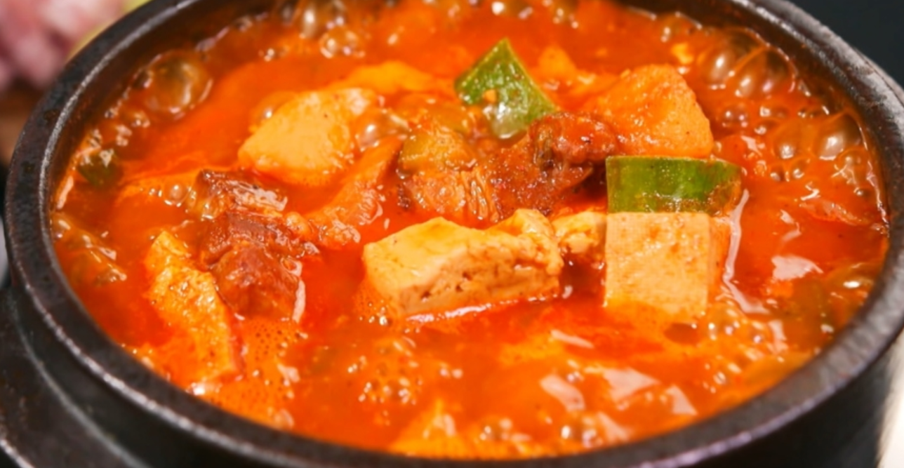  류수영 굴국밥 초간한 홍합탕 레시피 편스토랑 어남선생 삼겹고추장찌개 오징어볶음칼국수 오칼 만드는법
