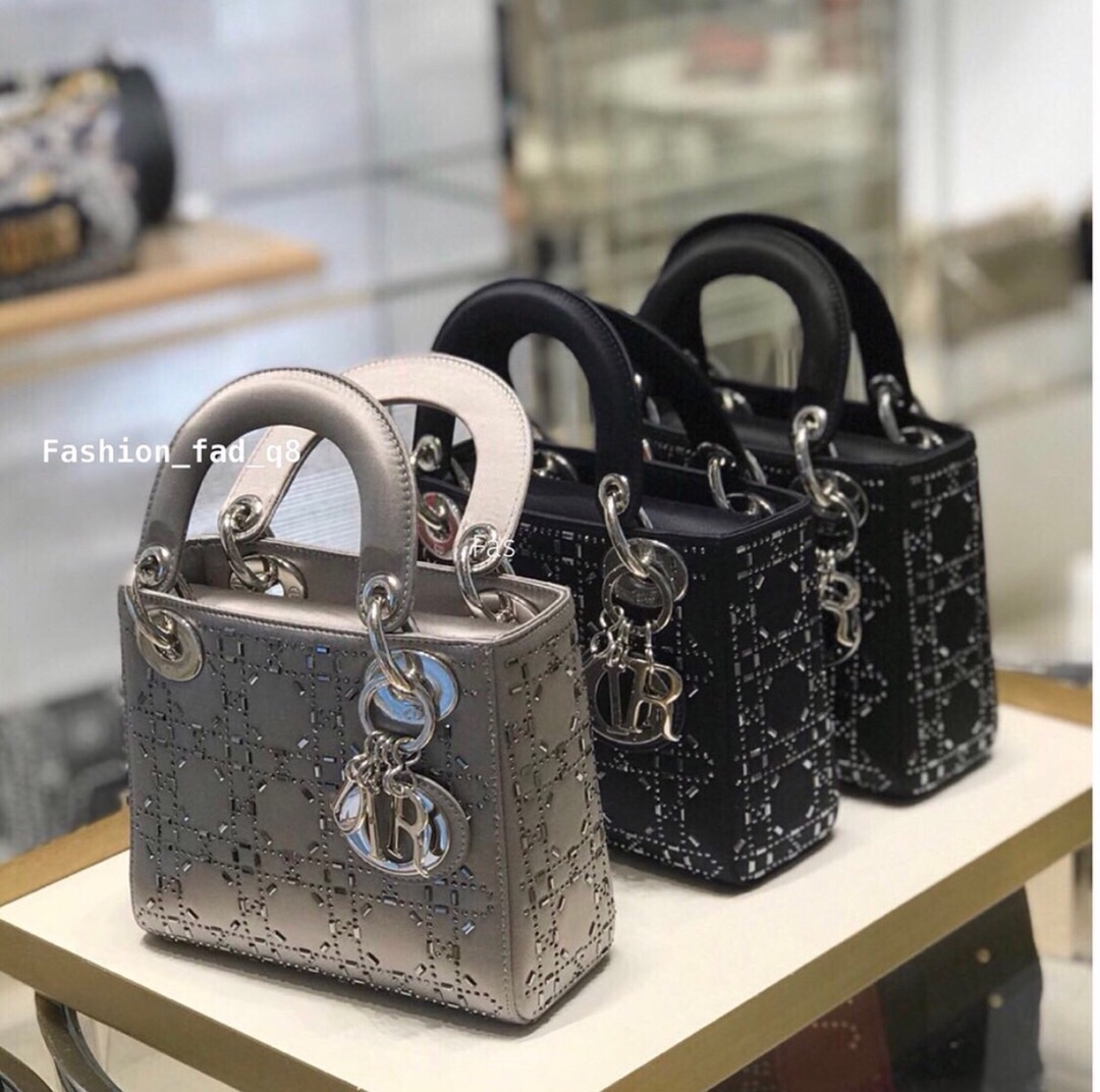  [DIOR] 디올 레이디 디올 미니백 M0500PRTC (3 COLOR)