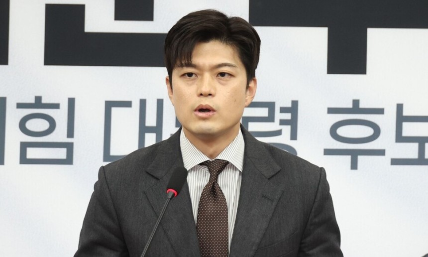‘배우자 토론회’ 제안