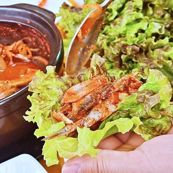 남해 식당 멸치쌈밥 멍게비빔밥 갈치조림 멸치회무침 고등어구이 해물부추전 수완 좋은 여행 맛집 추천