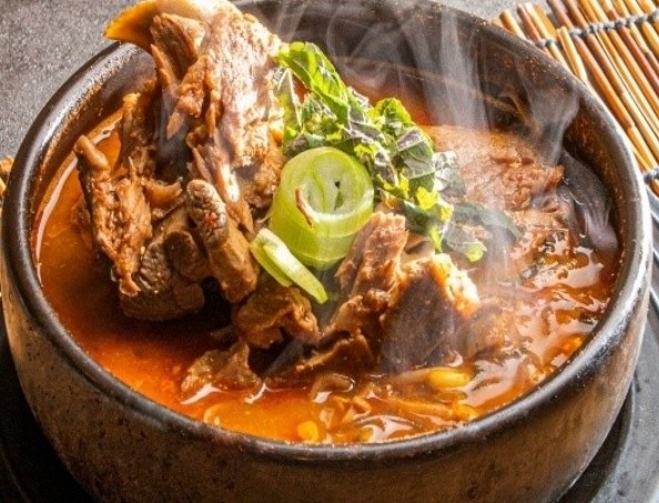 생생정보-맛있으면0칼로리-뚝배기뼈해장국