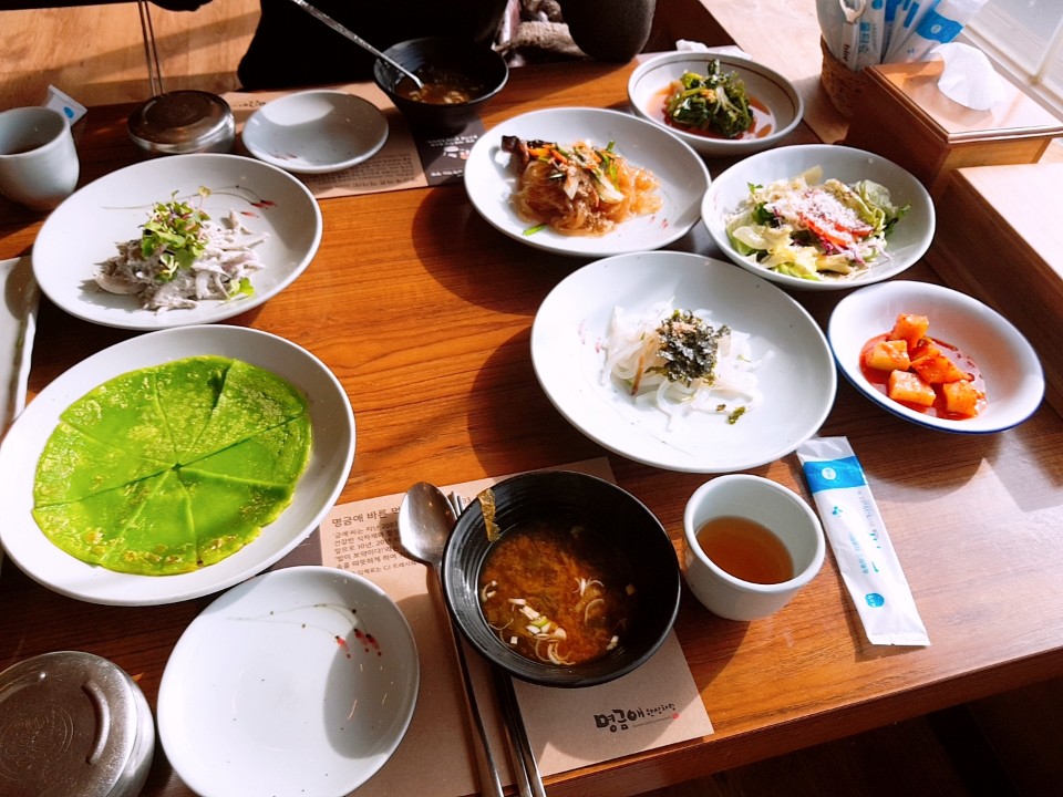 명금애한상차림 이미지