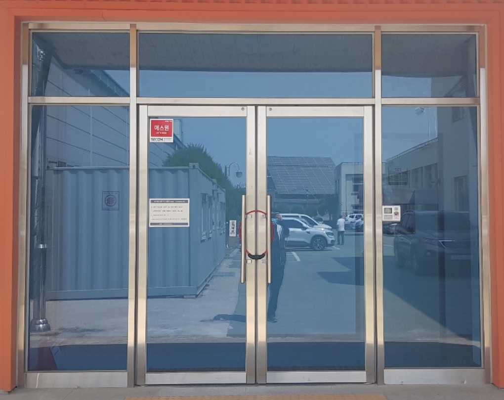 도어(Door) 이미지