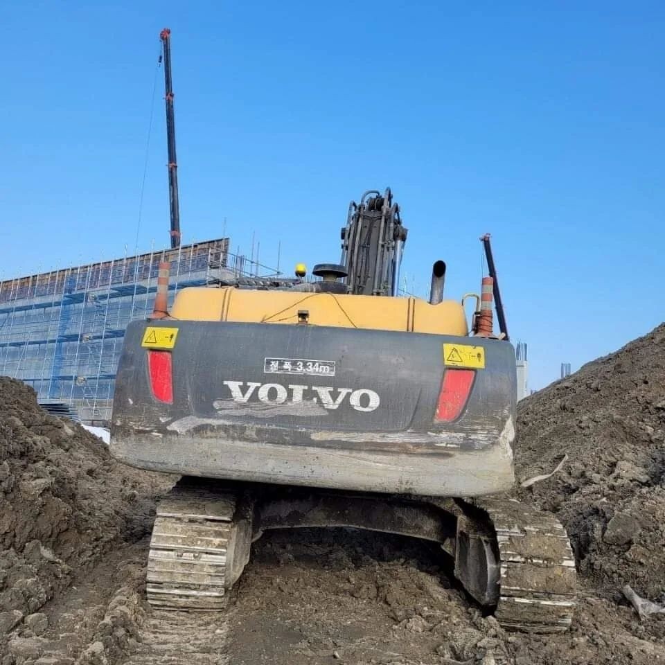  굴삭기 볼보 VOLVO EC360BP모델 2011년식 4000만원 판매합니다