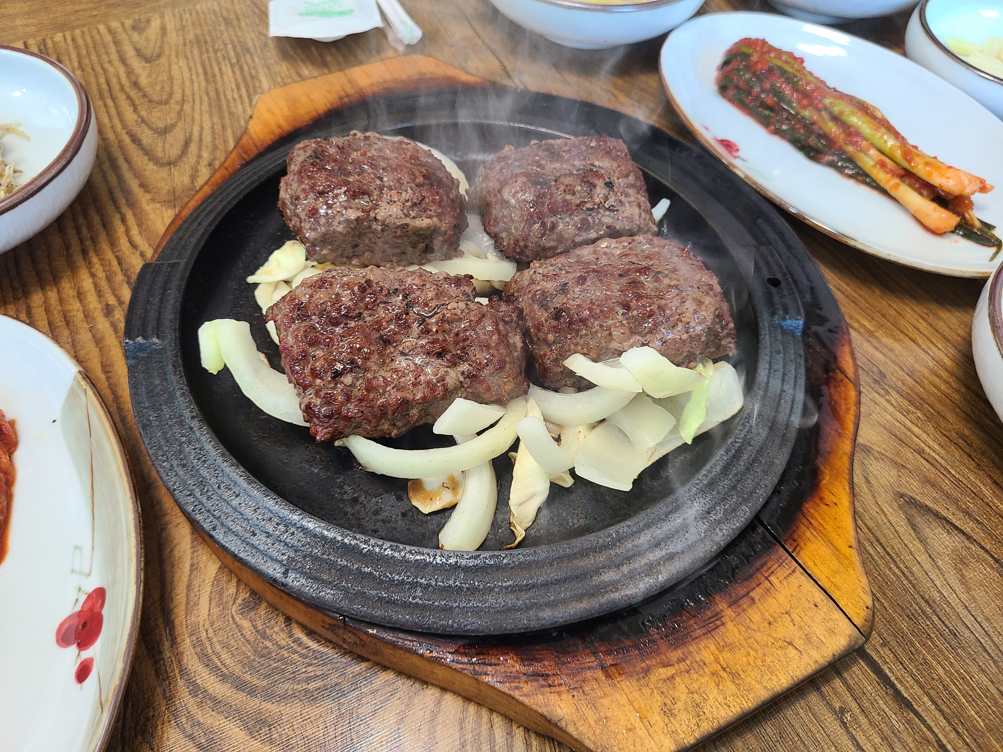  전남 담양 떡갈비 맛집 | 신식당 |  현지인들이 많이 가는 100년 전통 떡갈비 본좌 대통밥 잔치국수 후기
