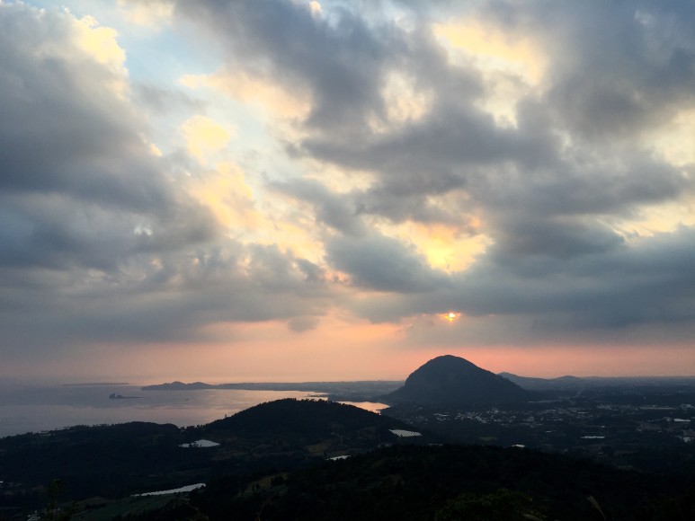  제주도 남부 오름의 백미! 제주 군산오름