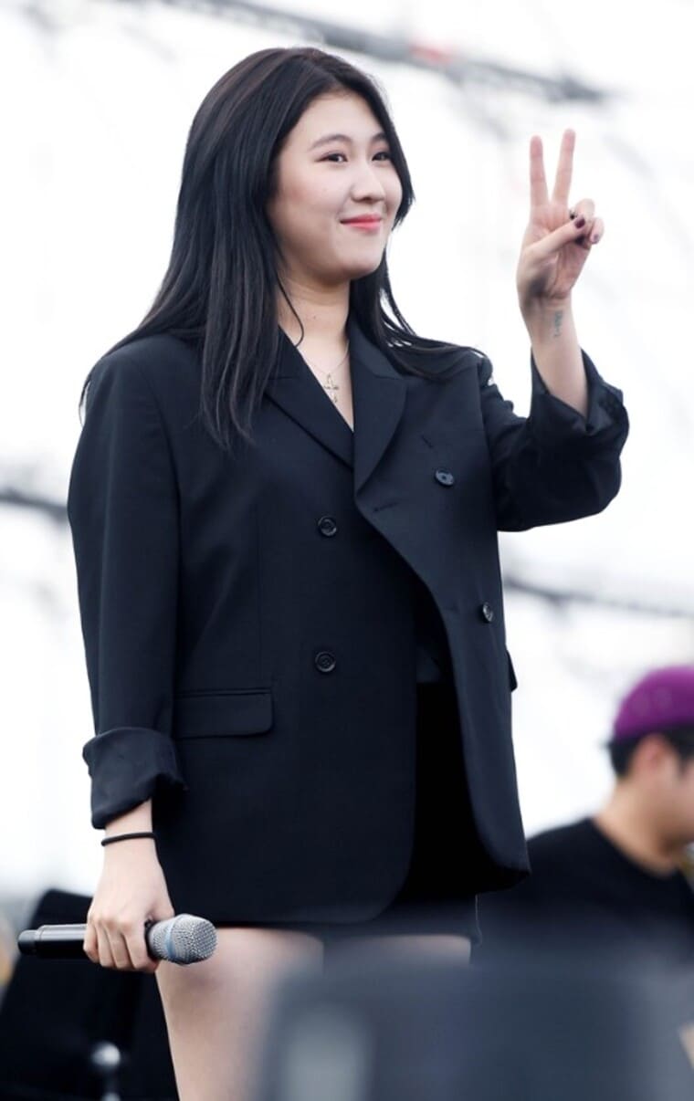 가수-백예린