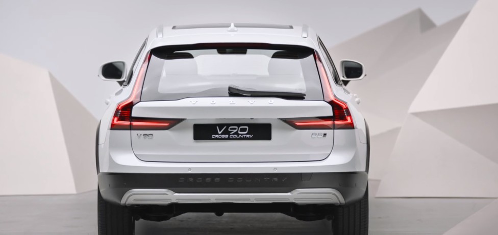 2024 볼보 V90 크로스 컨트리