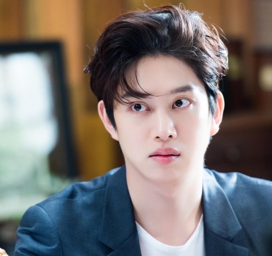 김희철 나이 키 고향 학력 군대 여자친구 모모 연애 결별 김희철 나이 키 고향 학력 군대 여자친구 모모 연애 결별