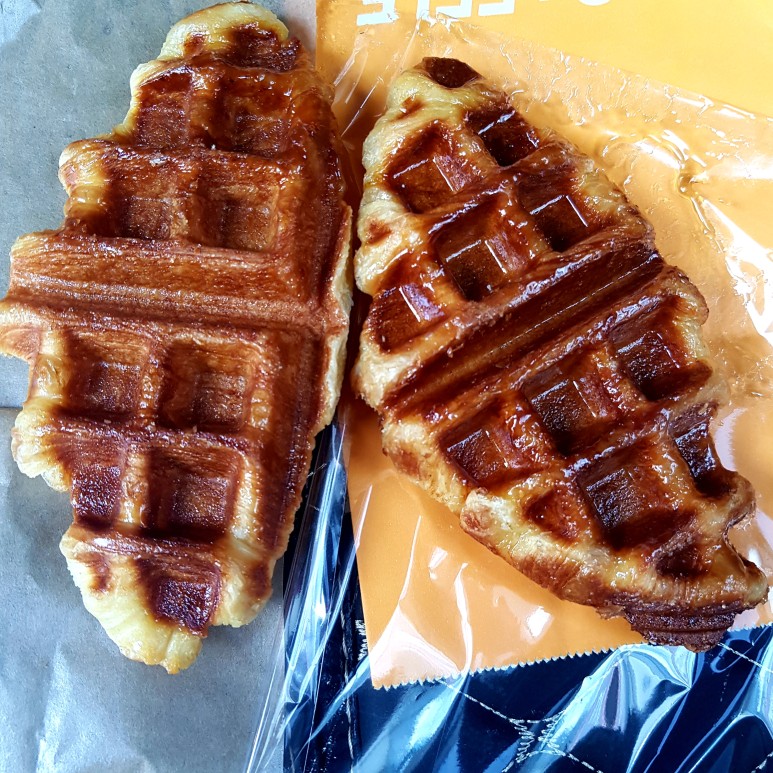  [맛집탐방] 대구 <플러스크로플> 크로아상 + 와플 = 크로플? :: 동구 신세계백화점 c