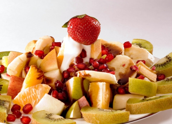 과일과 견과류의 영양 가치와 식이섬유의 중요성