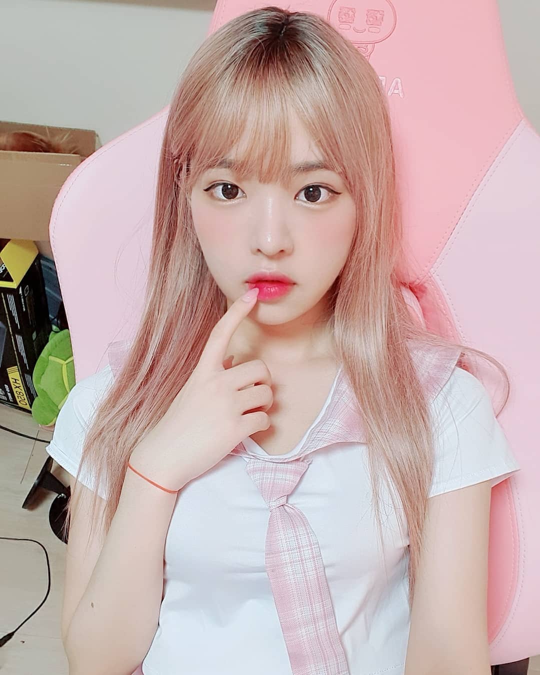  맥심화보 찍었던 트위치 스트리머 잼미 인스타그램 셀카 사진
