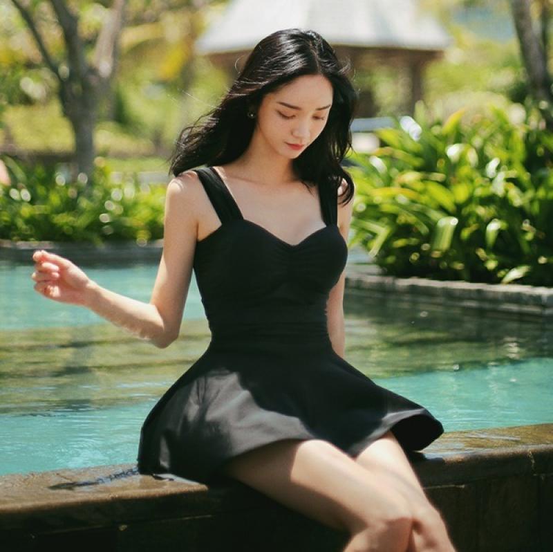 원피스 비키니 수영복 시간아멈춰라