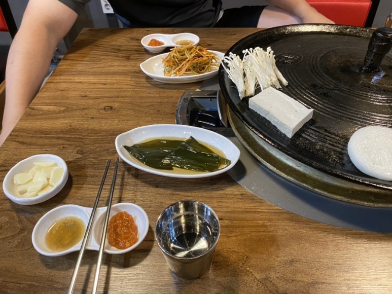 소문난솥뚜껑삼겹살 이미지