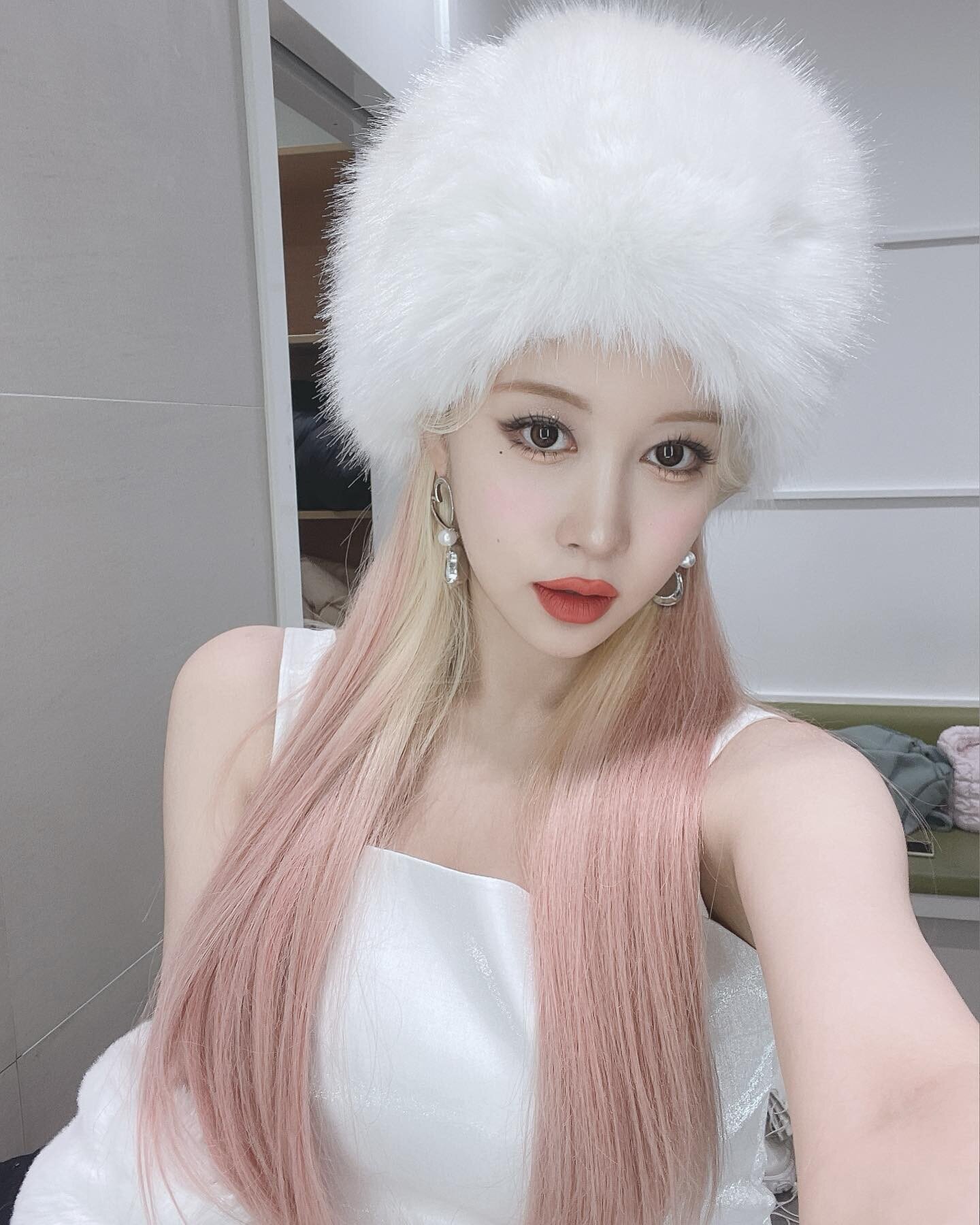  우주소녀 쪼꼬미 루다 다영 여름 털모자 드레스 사진