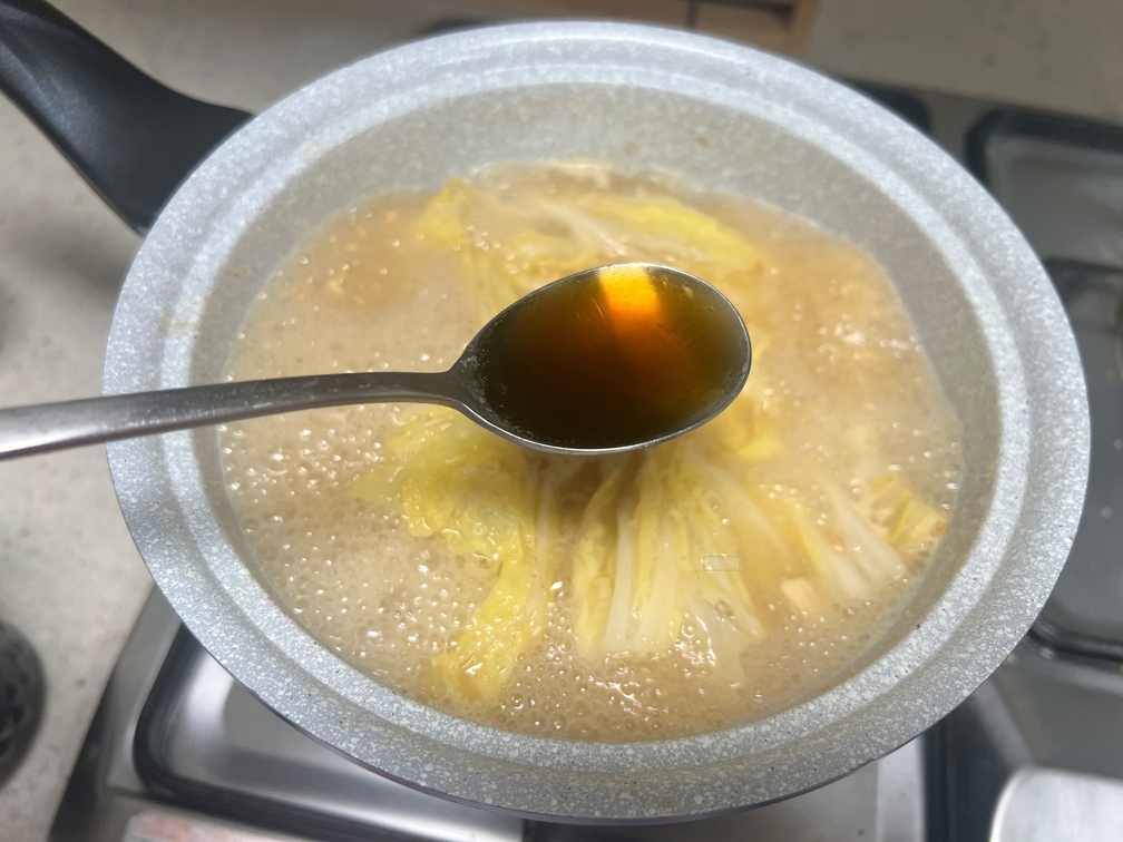 멸치액젓 1스푼 넣어서 간을 맞춰줘요