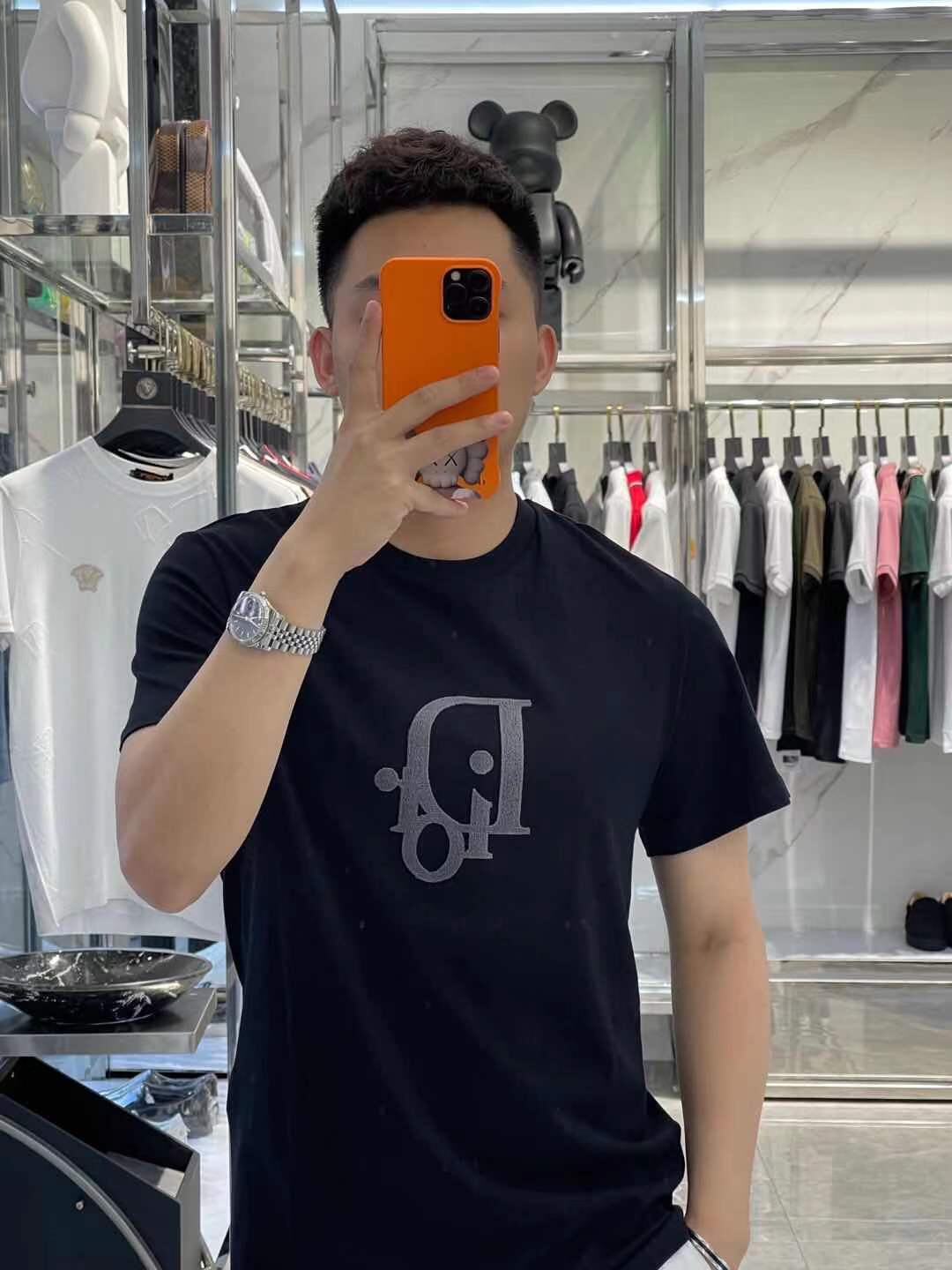  [DIOR] 디올 엠보싱 로고 코튼 저지 반팔 티셔츠 (2 COLOR)