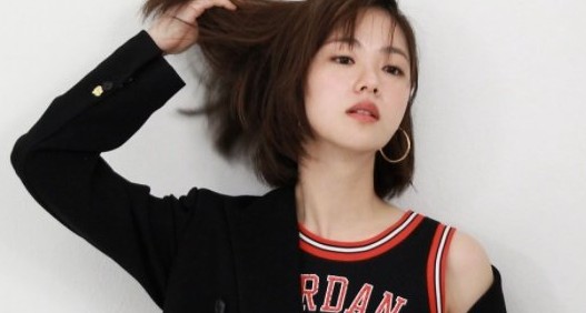 배우 전여빈