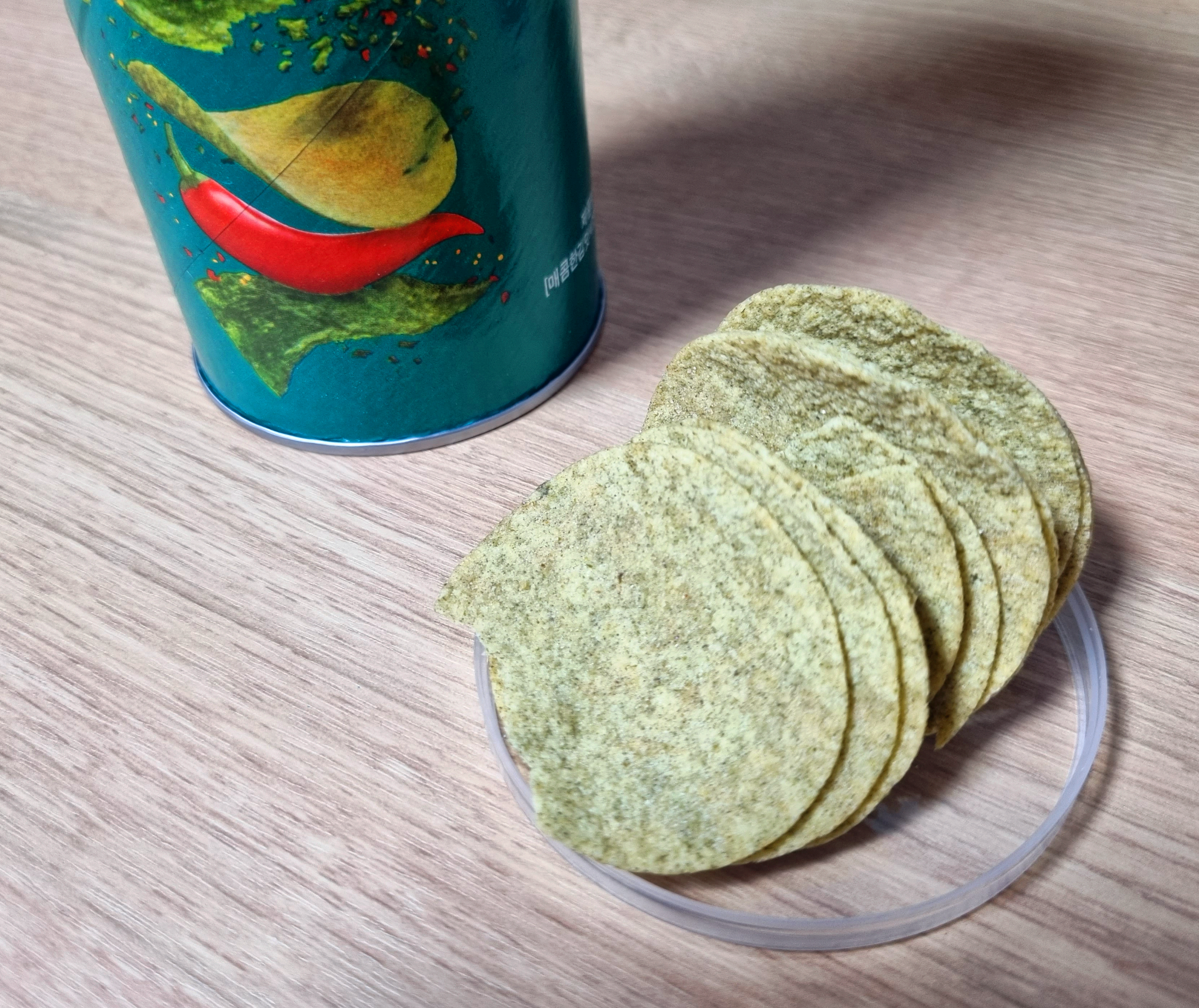 프링글스 핫앤스파이시 김맛