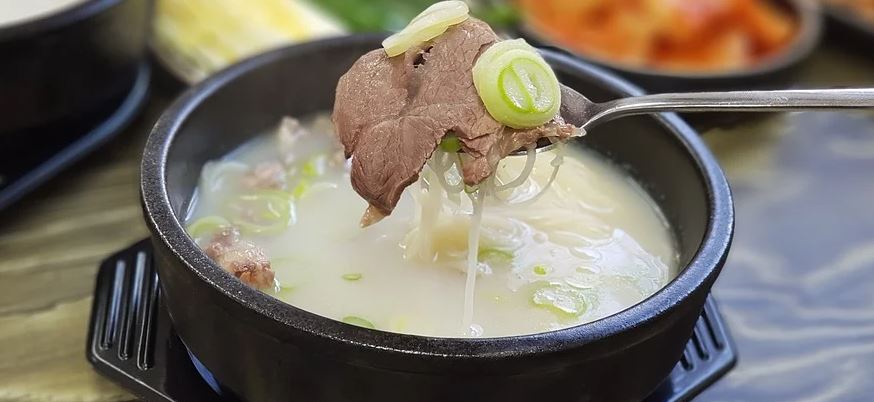  임금님도 즐겨 먹었다던 설렁탕의 유래 !!